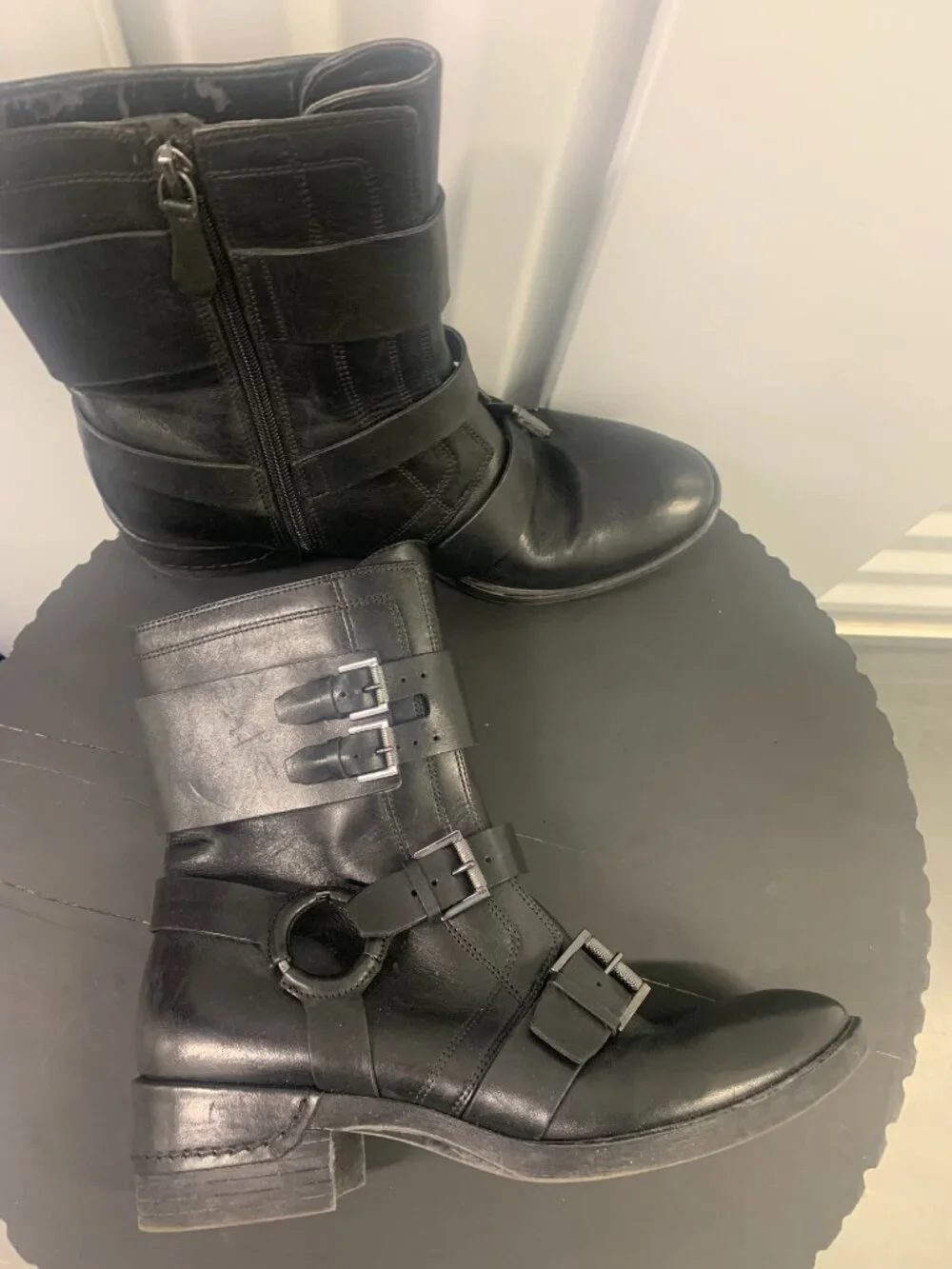 Kennth Cole stylish black